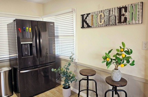 Los Angeles Apartment | Ideally located, easy access, & stunning city views! with king size bed.