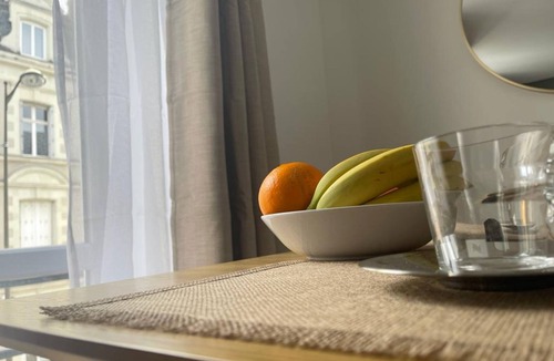 Cholet Apartment | Ideally located, quiet apartment (courtyard side), new, air-conditioned and equi
