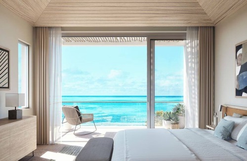 Providenciales Hotel | Idyllic Balcony Studio Perfect for Beachfront Tranquility Seekers