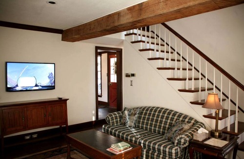 Chester Springs House | Idyllic Cottage Getaway on a Country Estate in Chester Springs, Pennsylvania