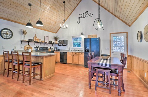 Bryson City Cottage | Idyllic Creekside Bryson City Gem w/Fire Pit!