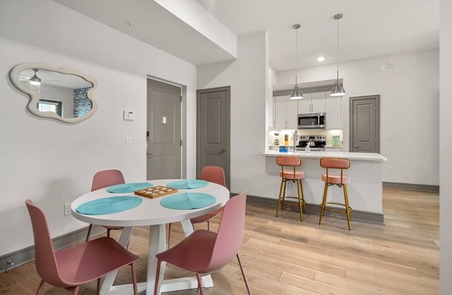 Rural Estates Apartment | Idyllic Escape: 2BR/2BA w/Pool, Gym, and Theater