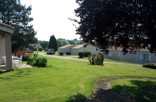 Prailles RV Rental | Idyllic Family Vacation Spot with Seasonal Heated Pool & Gardens