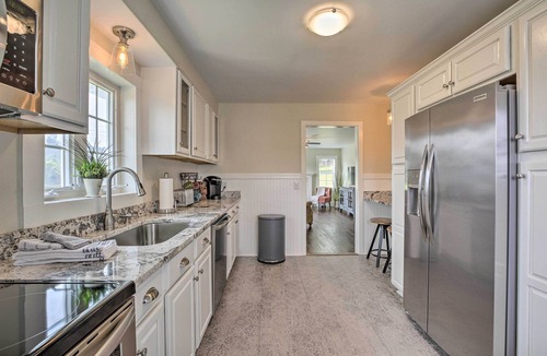 Athens House | Idyllic Getaway w/Deck ~ 4 Mi to Dtwn Athens