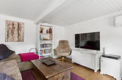 Bredebro House | Idyllic Old Cottage With Low Ceilings