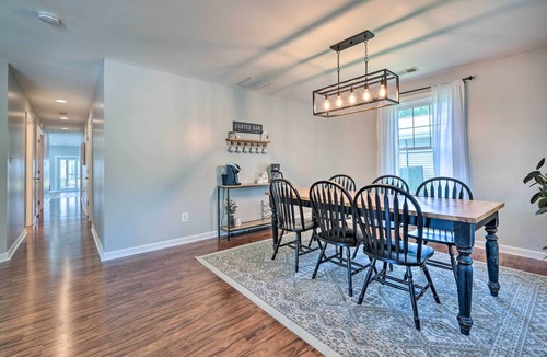 Green Haven House | Idyllic Pasadena Retreat with Garden + Hot Tub!