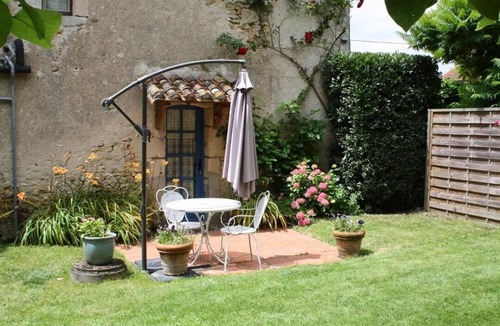 Antigny Apartment | Idyllic Studio Gite In Rural Stunning French Countryside With Pool