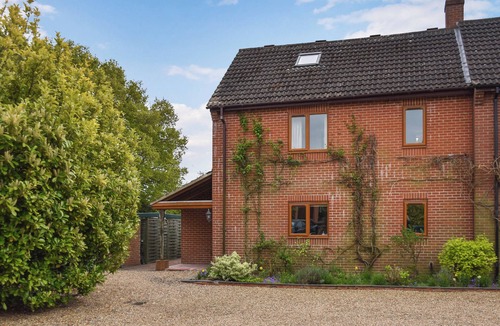 Hethel Cottage | Idyllic views, yet close to amenities and places of interest to explore.