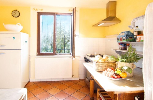 Podenzana House | Idyllically situated holiday home with roof terrace