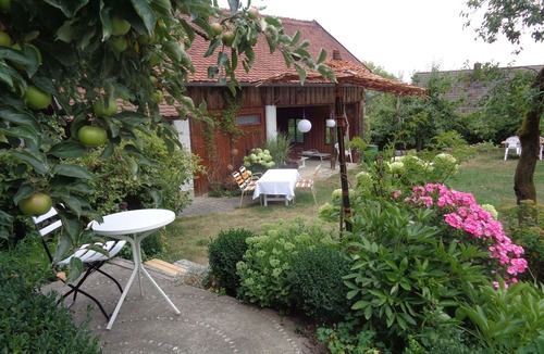 Thanstein Apartment | Idyllisch gelegene FeWo (44qm) im EG mit 2 Schlafzimmern