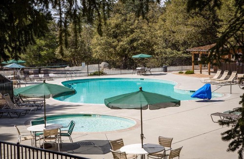Pine Cove Resort | Idyllwild Camping Resort Wheelchair Accessible Cottage