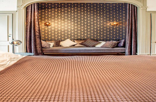 Montreuil-sur-Mer House | If you dream of vacationing in historic walls, you should take a closer look at this exclusive vacat