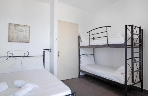 Pidima Kyras Apartment | Iguana studio 14