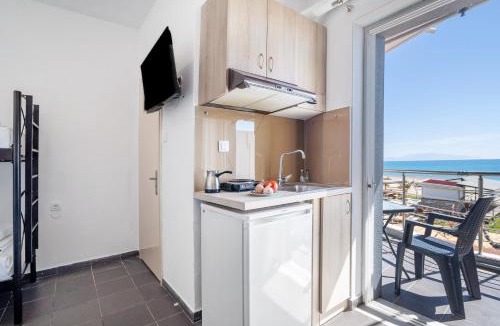 Pidima Kyras Apartment | Iguana studio 4