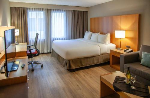 Red Deer Hotel | iHOTEL & Conference Centre Red Deer