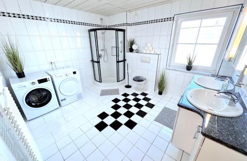 Dingolfing Apartment | II Apartment 8 Personen - Monteurzimmer - Ferienwohnung - Dingolfing