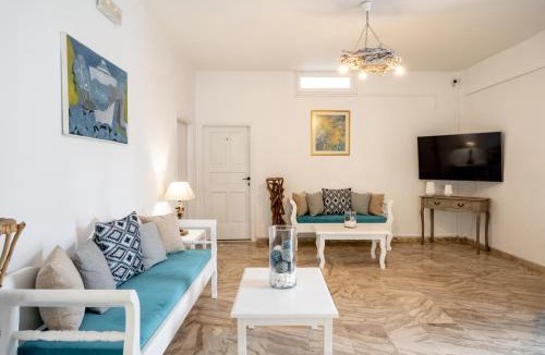 Karterados Apartment | Ikaros