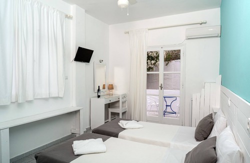 Karterados Hotel | Ikaros Hotel