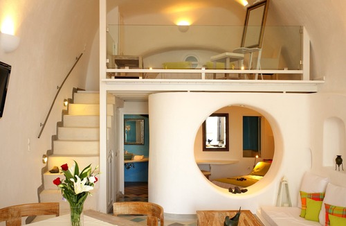 Fira Hotel | Ikastikies Suites