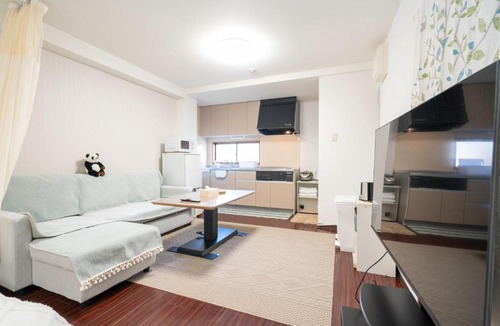 Kamiikebukuro Apartment | Ikebukuro East Exit Queen Bed Room, 2F