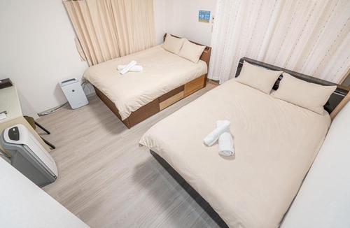Kamiikebukuro Apartment | Ikebukuro East Exit Queen Bed Room