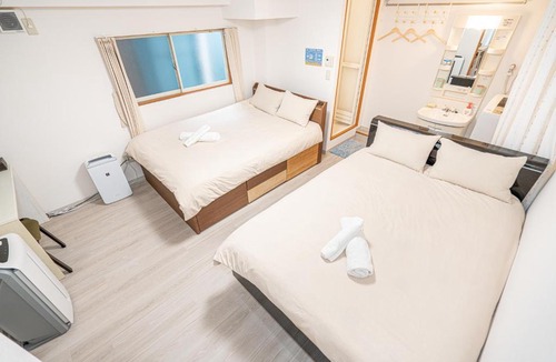 Kamiikebukuro Apartment | Ikebukuro East Exit Queen Bed Room