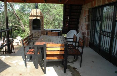 Buffelspoort Apartment | Iketla-Riverfront Chalet in Magaliesberg Biosphere