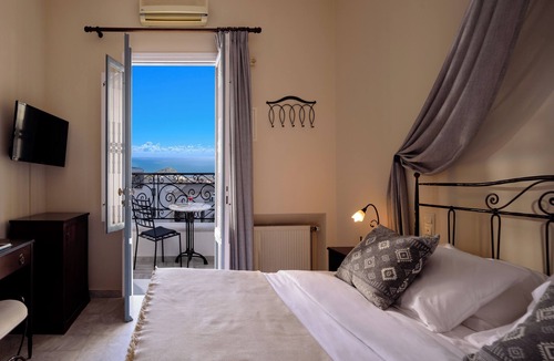 Pyrgos House | Ikio Concept Santorini