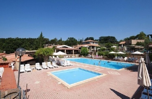 Guardistallo Apartment | Il Borgo Centro Vacanze