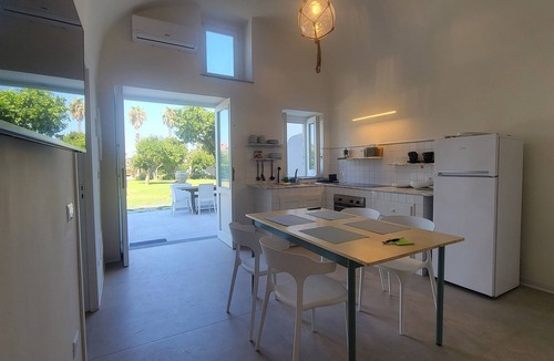 Procida Apartment | Il Carrubo - Two bedroom Apartment with garden view