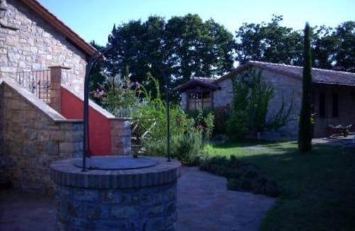 Montegabbione House | IL CASALETTO (RELAX,ART,BEAUTY ON UMBRIAN HILLS) Cosy & elegant stone villa nearby "La Scarzuola" park, swimming pool, oasis of peace & tranquillity-Weeks rents all year