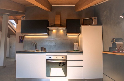Crusinallo Apartment | Il Ciliegio Relax & Wellness, apartment surrounded by greenery