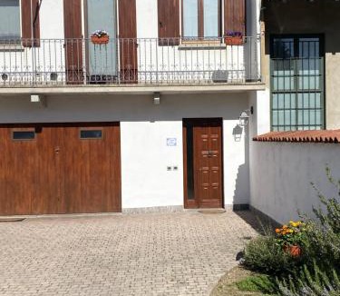 Castelletto Sopra Ticino Apartment | Il Cortile di Adele