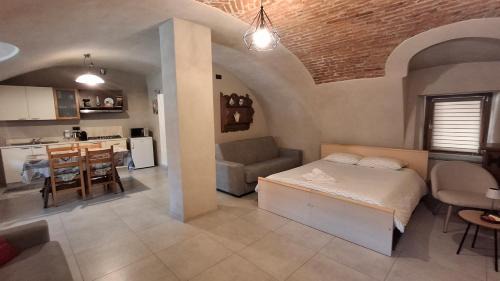 Boves Apartment | Il cortile
