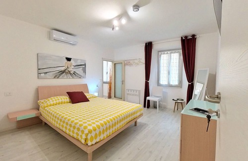 Lierna Bed & Breakfast | Il Gatto e La Volpe Foresteria