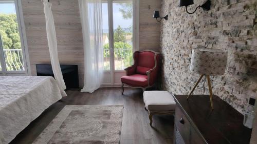 La Garde-Adhemar House | Il gioiello