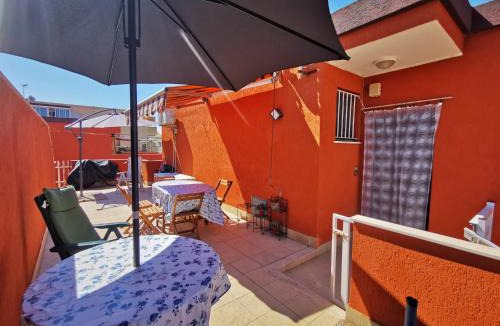 Lido Apartment | Il mare dietro l'angolo, attico con parcheggio privato ad Alghero