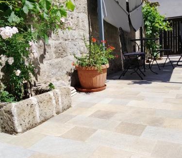 Castel Morrone Bed & Breakfast | Il Ponticello