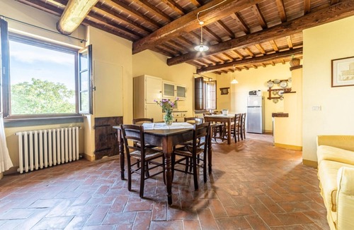 Badicorte Apartment | "Il Querciolo" Apartment "Frutteti" for 8+2 people in a farmhouse in Valdichiana (Arezzo)