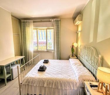 Cinquale Apartment | Il Sole in Terrazza - A due Passi dal Mare - Private Garden and Parking