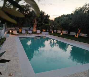 Impalata Villa | Il Vecchio Carrubo - Villa con piscina a sfioro