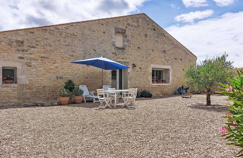 Geay House | Ile d'Aix by Interhome