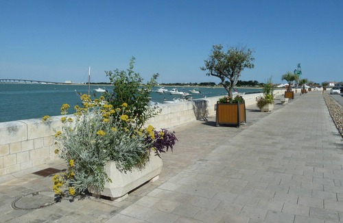 Rivedoux-Plage Villa | ILE DE RE for calm, nature side, near beaches and harbor