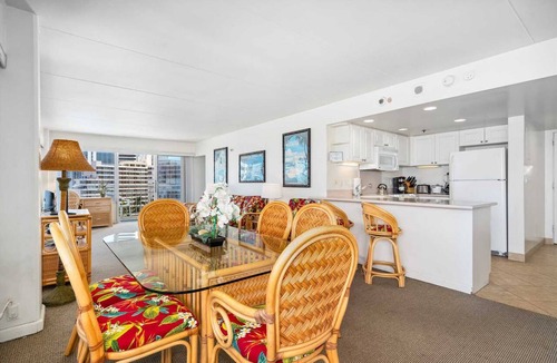 Waikiki Condo | Ilikai 1110 2 Bed Room Wrap Around Ocean/Sunset/Marina Views