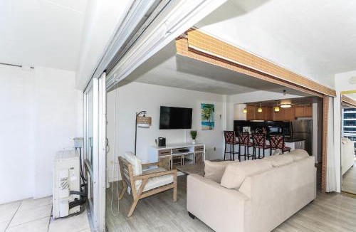 Waikiki Apartment | Ilikai Tower 940