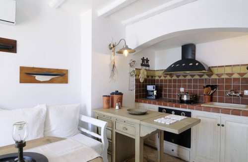 Oia Villa | Ilivatos Villa