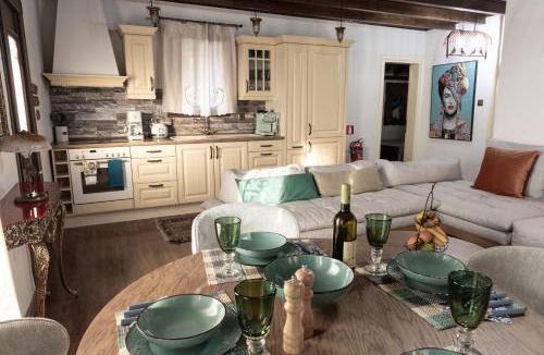 Maroneia-Sapes House | illia