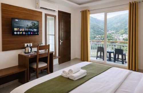 Tapovan Apartment | Ima Ganga Hotel - Aesthetic, Quite Mountain View Rooms In Upper Tapovan with netflix, free airport pickup for 7 or more nights booking