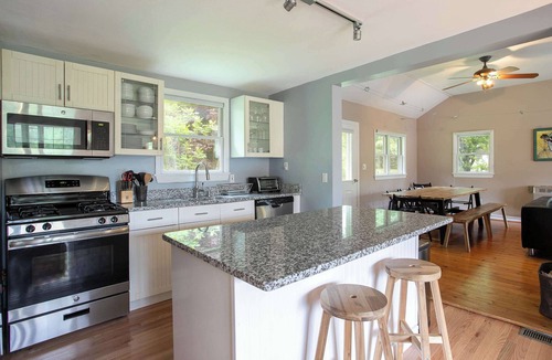 Lenox Dale House | Imagine Being Lakeside, Kayaks/Fishing/EV Charger
