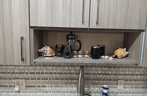 West Palm Beach Apartment | Immaculate 2-bedroom apartment in prime location!